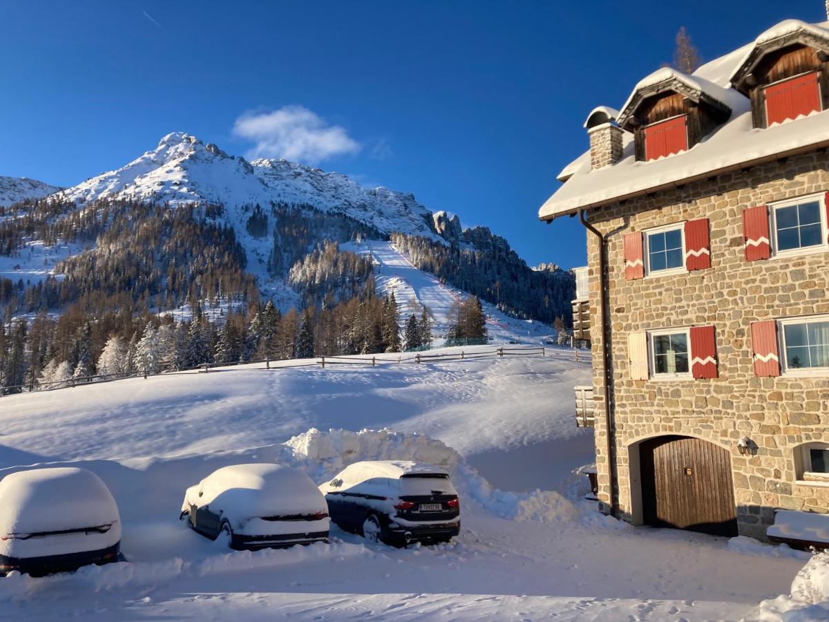 Renoviertes Apartment Mit Terrasse An Der Piste Mit Kostenlosen Wifi Carezza al Lago Bagian luar foto