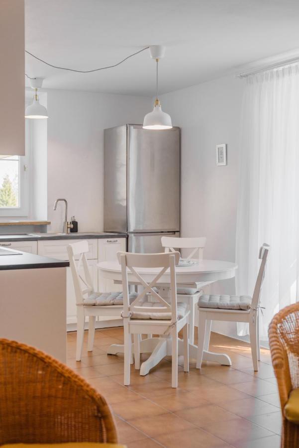 Renoviertes Apartment Mit Terrasse An Der Piste Mit Kostenlosen Wifi Carezza al Lago Bagian luar foto